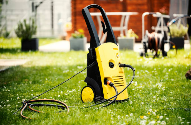 Best Rust Removal  in Solana, FL